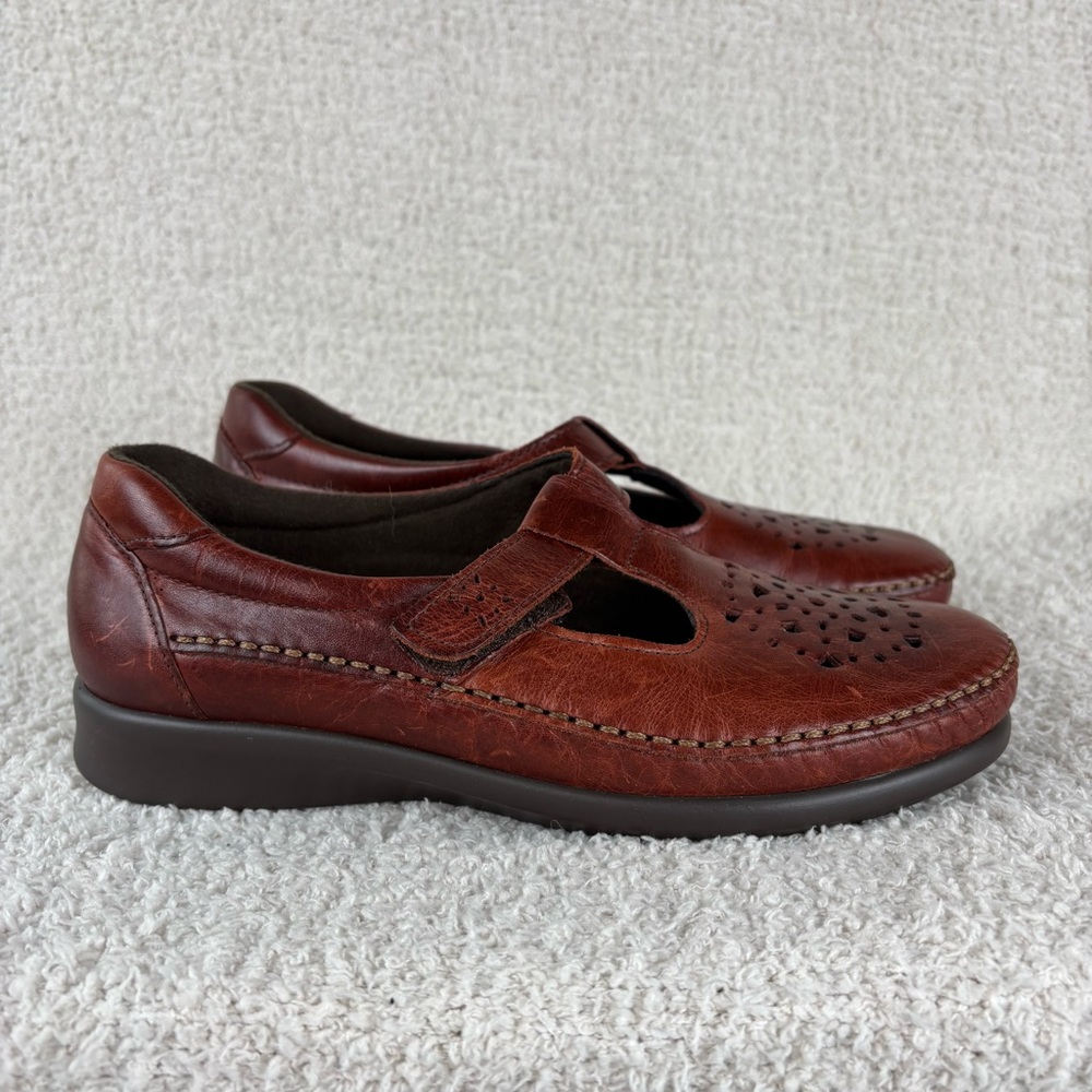 SAS Shoes Womens 7M‎ Walnut Willow Perforated Walking Comfort Arch Support Strap